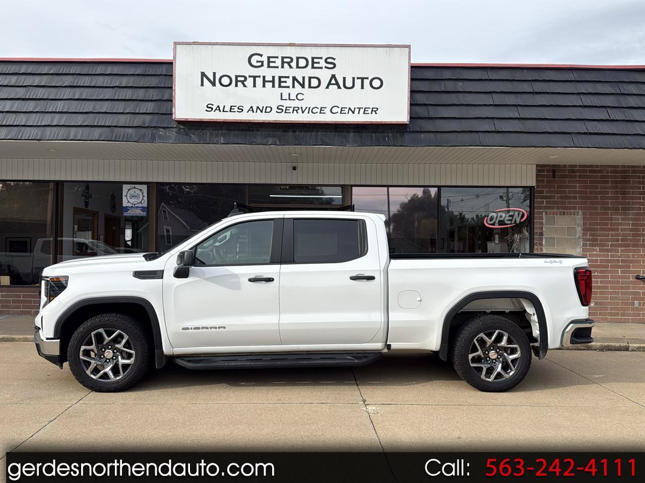 Used 2024 GMC Sierra 1500 Pro w/ Pro Value Package AWD/4WD image 1