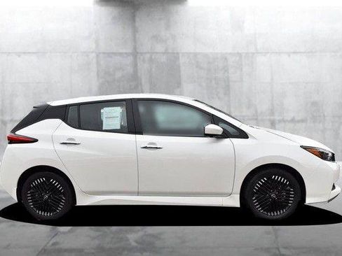 Used 2024 Nissan Leaf SV Plus image 5