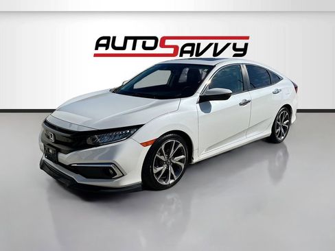 Used 2019 Honda Civic Touring image 3