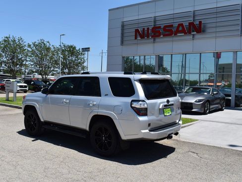Used 2023 Toyota 4Runner SR5 Premium w/ Moonroof Package RWD image 6
