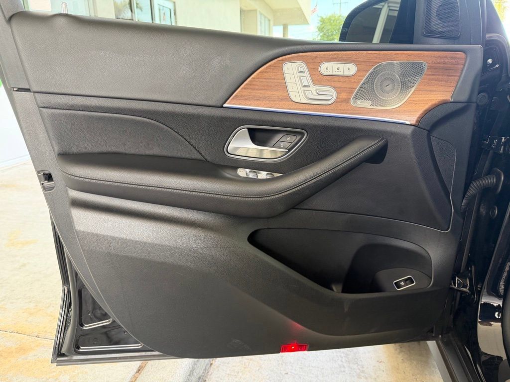 Used 2025 Mercedes-Benz GLE 350 4MATIC image 38
