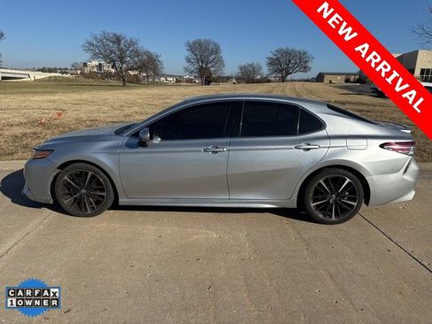 Used 2018 Toyota Camry XSE image 6