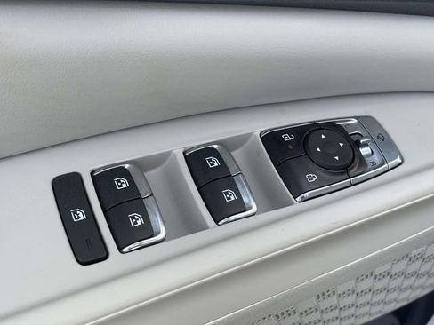 New 2026 Kia Carnival EX FWD image 28