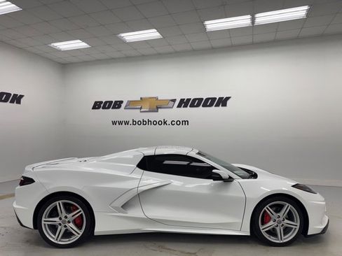 Used 2024 Chevrolet Corvette Stingray Preferred Conv w/ Stealth Interior Trim Package image 4