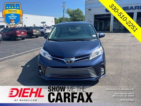 Used 2018 Toyota Sienna XLE w/ XLE Navigation Package FWD image 6