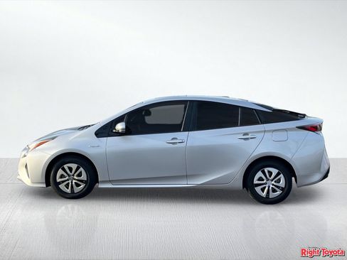 Certified 2016 Toyota Prius Three w/ Advanced Technology Package FWD image 3