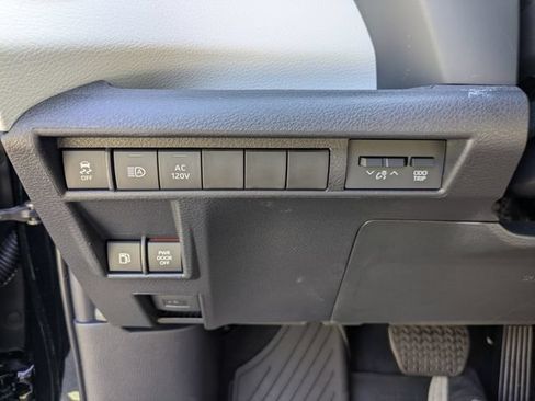 New 2026 Toyota Sienna XLE AWD/4WD image 18