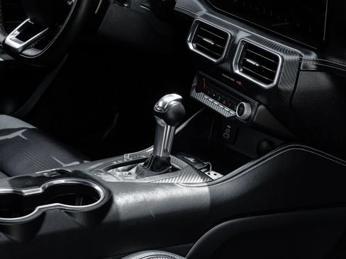 Used 2025 Ford Mustang GT Premium RWD image 30