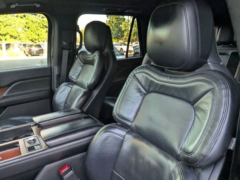 Used 2020 Lincoln Navigator L Reserve image 11