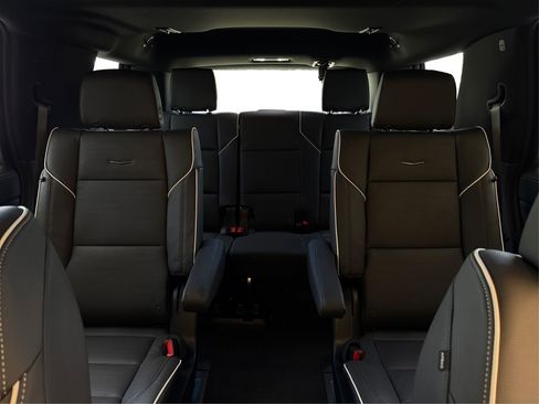 New 2026 Cadillac Escalade Luxury image 17