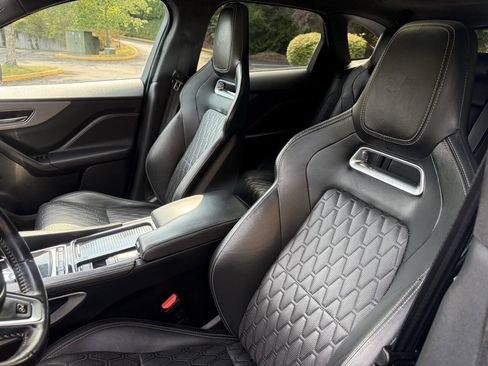 Used 2019 Jaguar F-PACE SVR AWD/4WD image 12