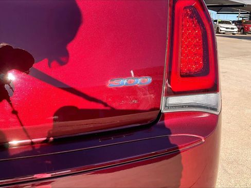 Used 2020 Chrysler 300 Touring w/ Sport Appearance Package image 29