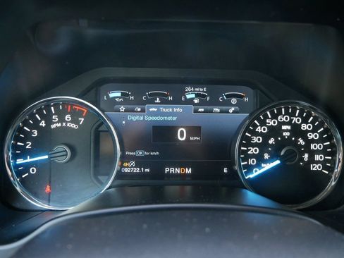Used 2019 Ford F150 Lariat w/ Equipment Group 502A Luxury AWD/4WD image 27