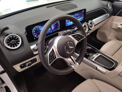 Certified 2026 Mercedes-Benz GLB 250 4MATIC image 4