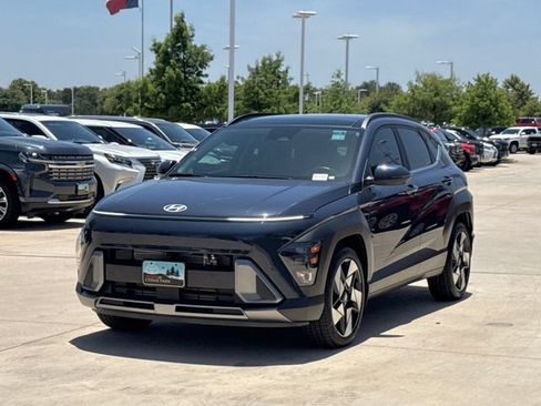 Used 2026 Hyundai Kona Limited FWD image 8