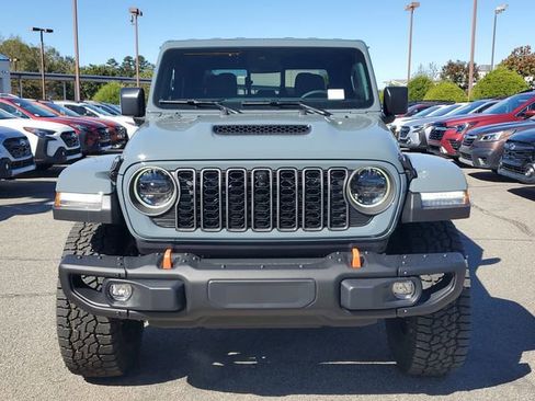 New 2025 Jeep Gladiator Mojave image 2