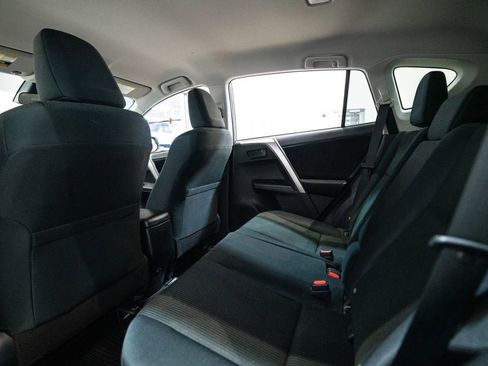 Certified 2018 Toyota RAV4 LE image 29