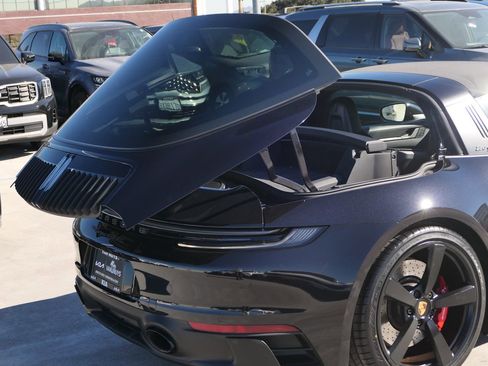 Used 2024 Porsche 911 Targa 4 GTS image 32