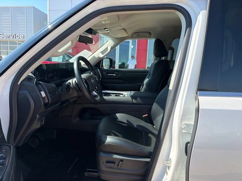Used 2026 Nissan Armada SV AWD/4WD image 12