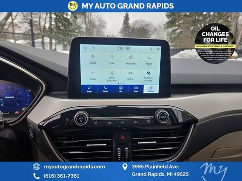 Used 2022 Ford Escape SEL w/ Technology Package image 20