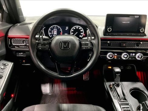 Used 2023 Honda Civic Sport image 5