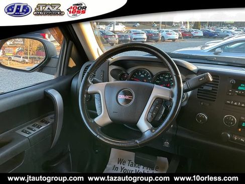 Used 2011 GMC Sierra 2500 SLE w/ SLE Preferred Package AWD/4WD image 14