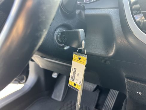 Used 2023 Toyota Camry SE FWD image 37