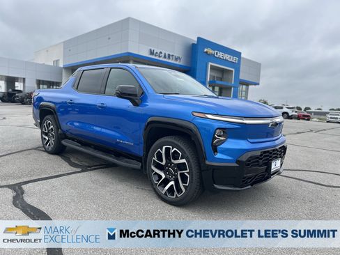 New 2025 Chevrolet Silverado EV RST image 2