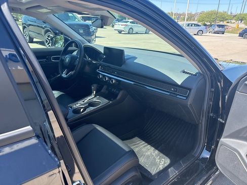 Used 2024 Honda Civic Touring image 28
