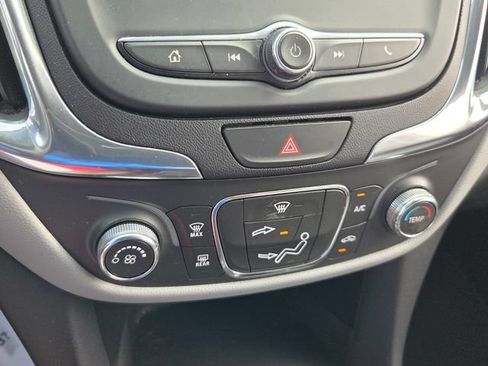 Used 2021 Chevrolet Equinox LS w/ LS Convenience Package AWD/4WD image 19