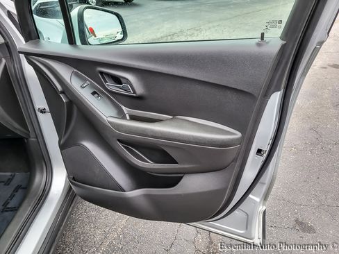 Used 2020 Chevrolet Trax LS w/ Tint and Cruise Package image 30