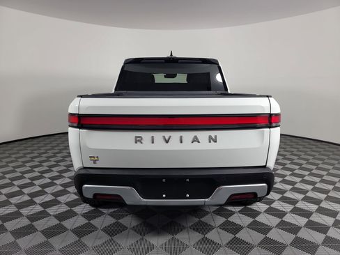 Used 2022 Rivian R1T Launch Edition image 4