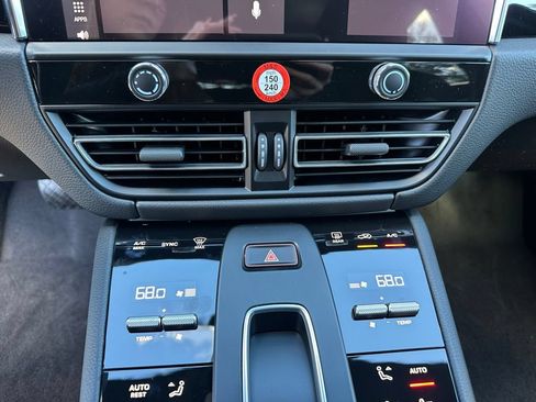 Used 2026 Porsche Macan S AWD/4WD image 27