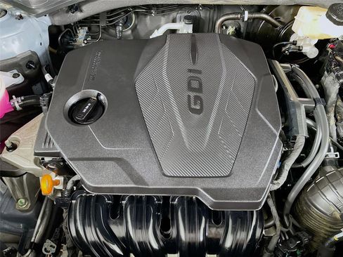 Certified 2025 Kia Sorento LX image 33