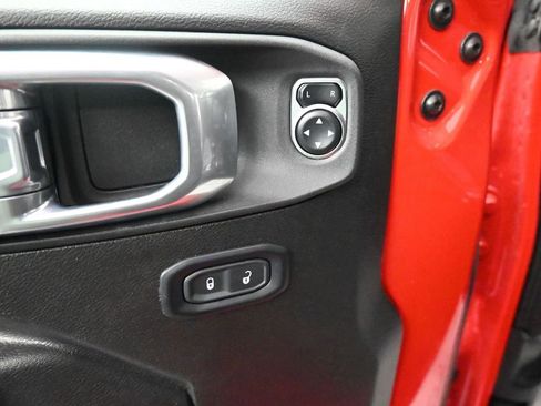 Used 2024 Jeep Wrangler Unlimited Rubicon 4xe image 28