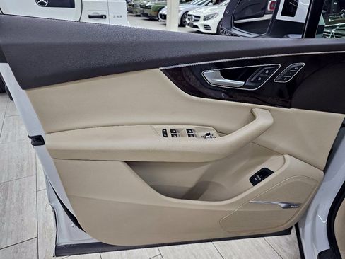 Used 2018 Audi Q7 3.0T Prestige AWD/4WD image 41