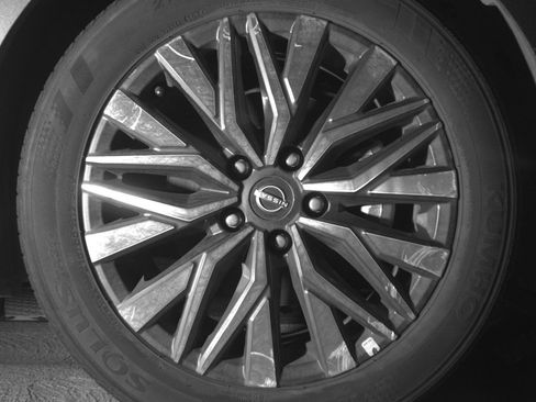 Used 2025 Nissan Altima 2.5 SV image 13