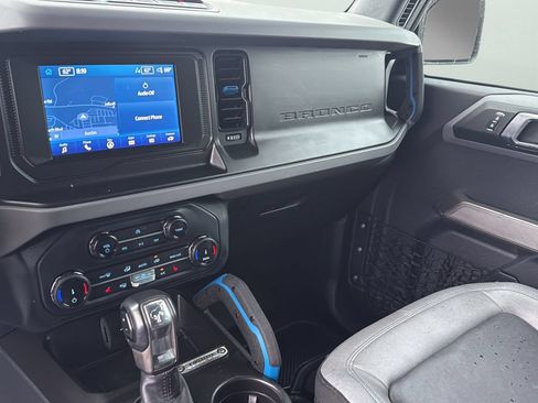 Used 2022 Ford Bronco Black Diamond AWD/4WD image 19