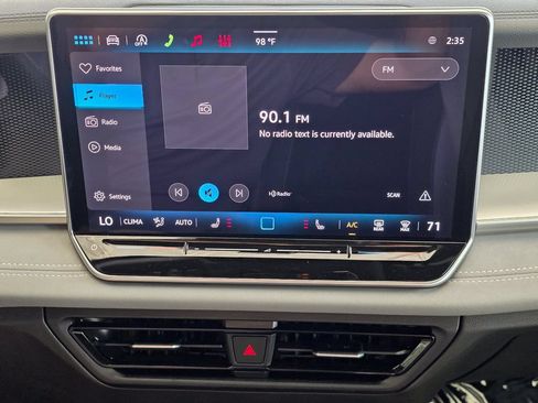 New 2026 Volkswagen Tiguan SE FWD image 13