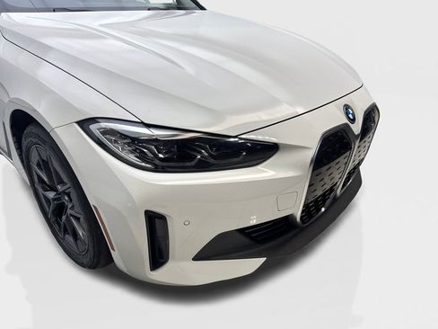 Used 2023 BMW i4 eDrive40 RWD image 17