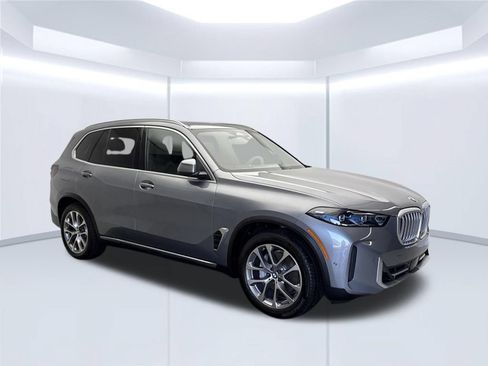 Used 2024 BMW X5 xDrive40i w/ Premium Package AWD/4WD image 9