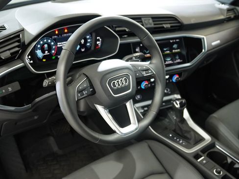 Used 2025 Audi Q3 2.0T Premium w/ Convenience Package image 18