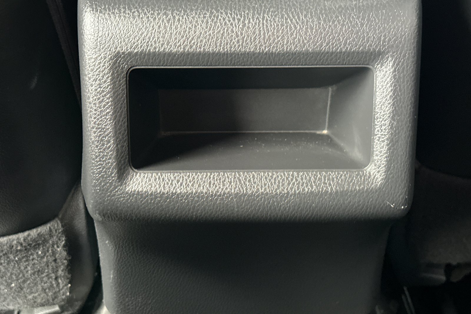 Used 2018 Toyota Camry SE FWD image 15