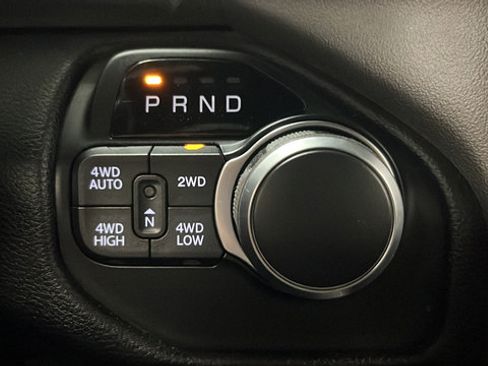 Used 2019 RAM 1500 Big Horn AWD/4WD image 18