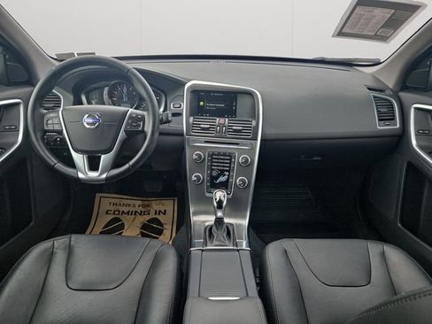 Used 2016 Volvo XC60 T6 w/ Proximity Package image 18