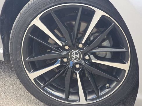 Used 2019 Toyota Camry XSE FWD image 8
