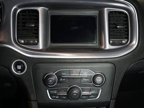 Used 2019 Dodge Charger SXT w/ Blacktop Package image 19