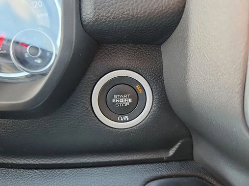 Used 2020 RAM 1500 Big Horn AWD/4WD image 30
