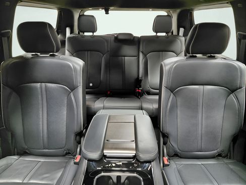 Used 2023 Jeep Grand Wagoneer Series II AWD/4WD image 5