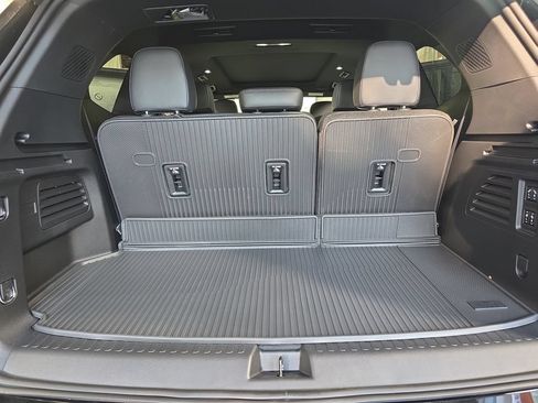New 2026 Buick Enclave Avenir w/ Super Cruise Package AWD/4WD image 13